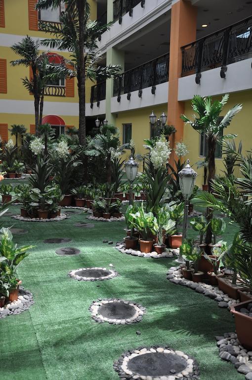 Td Plaza Hotel Kota Kinabalu Buitenkant foto