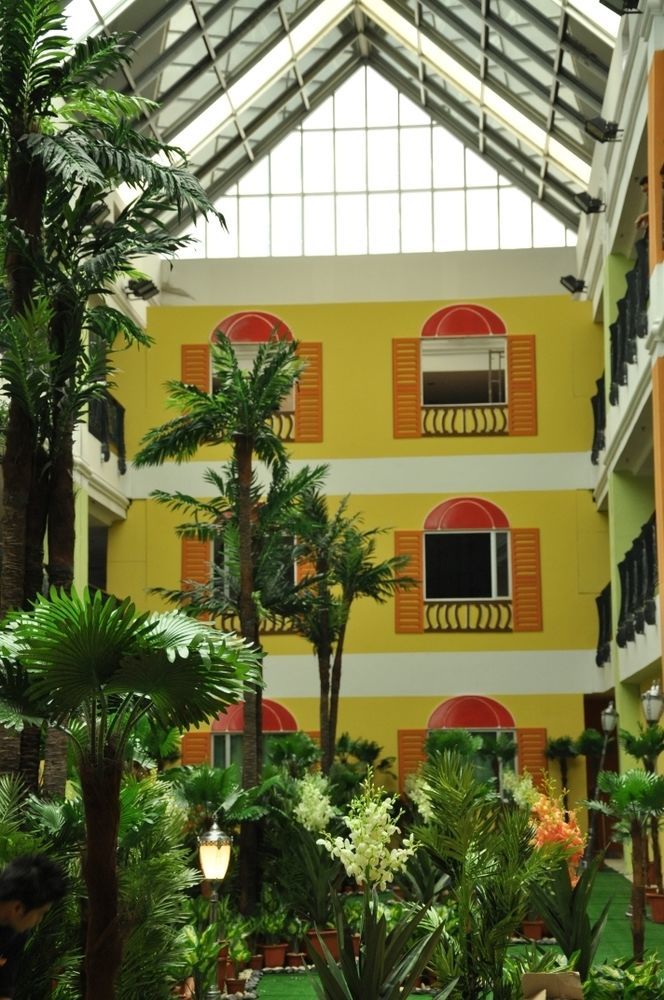 Td Plaza Hotel Kota Kinabalu Buitenkant foto